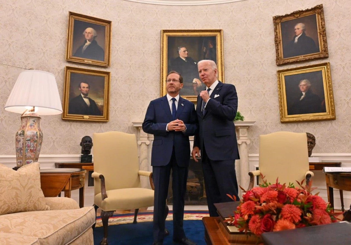 Biden ve İsrail Cumhurbaşkanı Herzog, Beyaz Saray\'da bir araya geldi