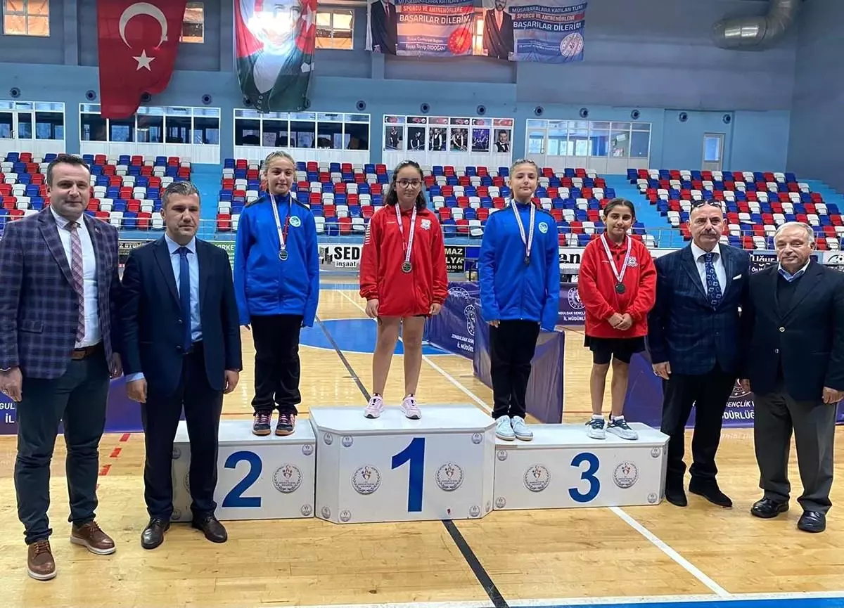 Büyükşehir\'in raketleri Türkiye Şampiyonası yolunda