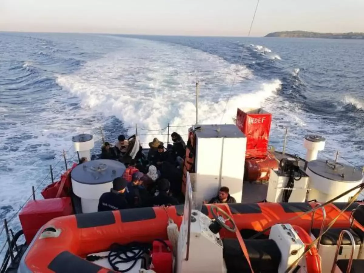 Çanakkale\'de yelkenli teknede 34 kaçak göçmen ve organizatör yakalandı