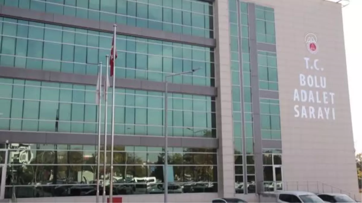 Hırsızlık yaptıkları villalarda sucuk ve tavuk pişirip yiyen 3 zanlı yakalandı