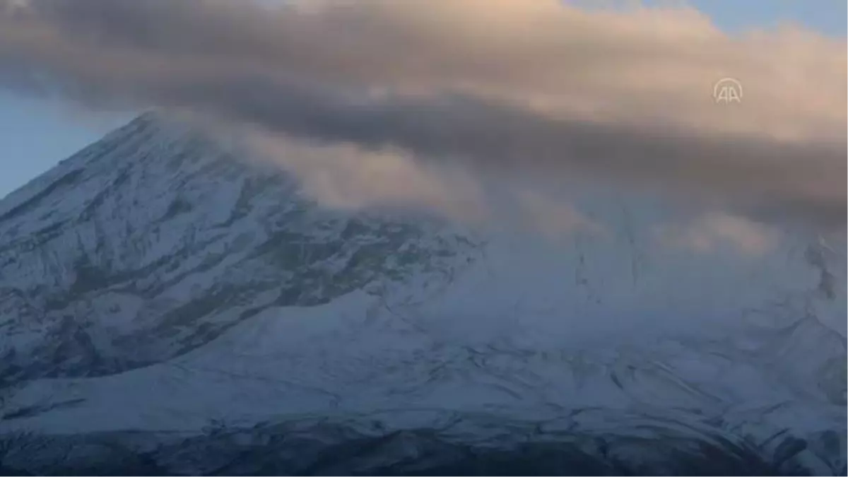 Iğdır gündem: Iğdır\'ın zirveleri karla kaplandı