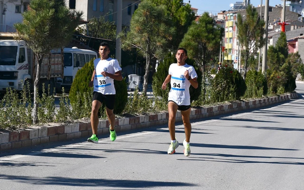 İscehisar\'da Büyük Taarruz 100. Yıl Koşusu düzenlendi