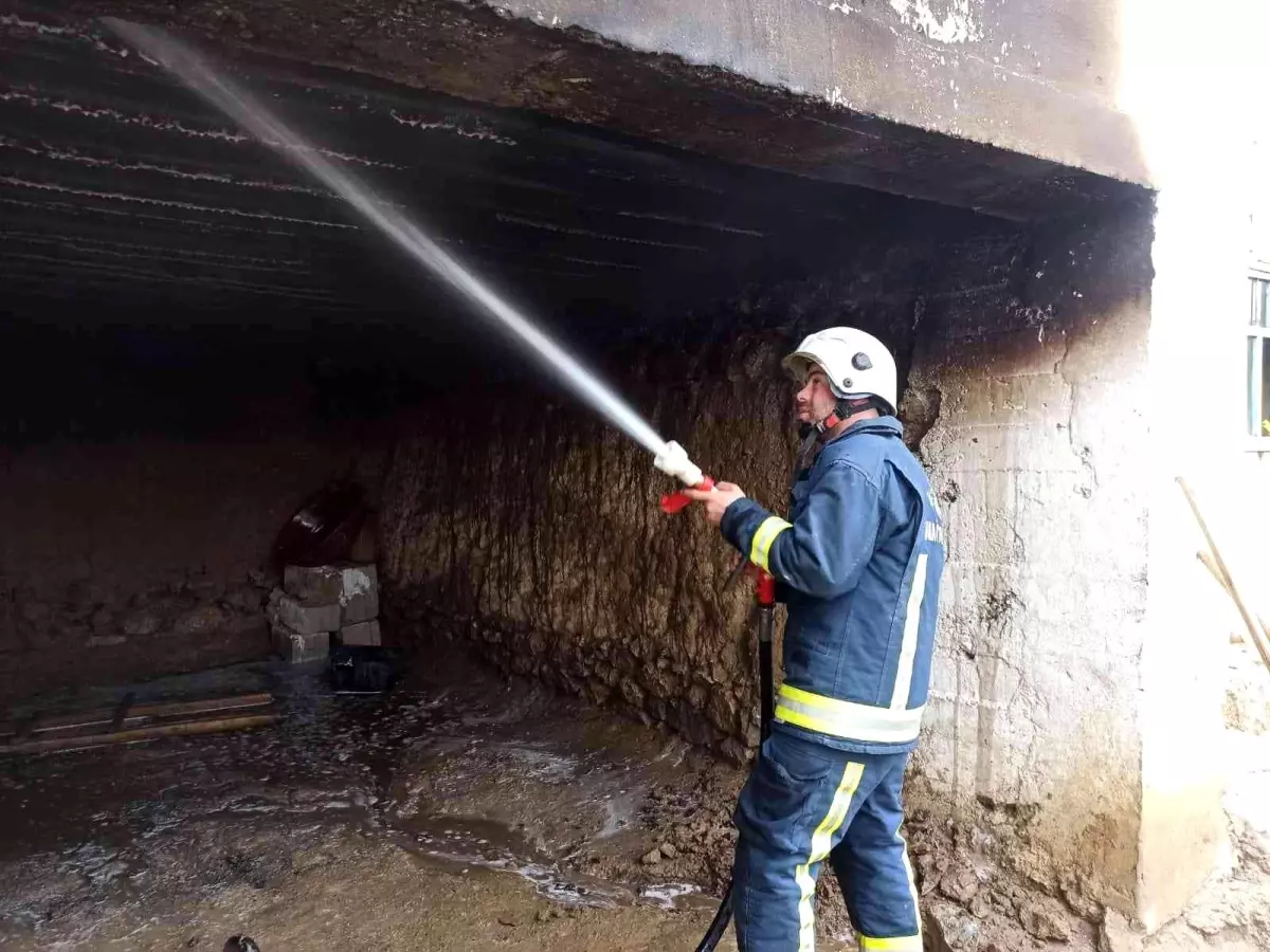 Son dakika haberi! Kömürlük yangını evi kullanılmaz hale getirdi