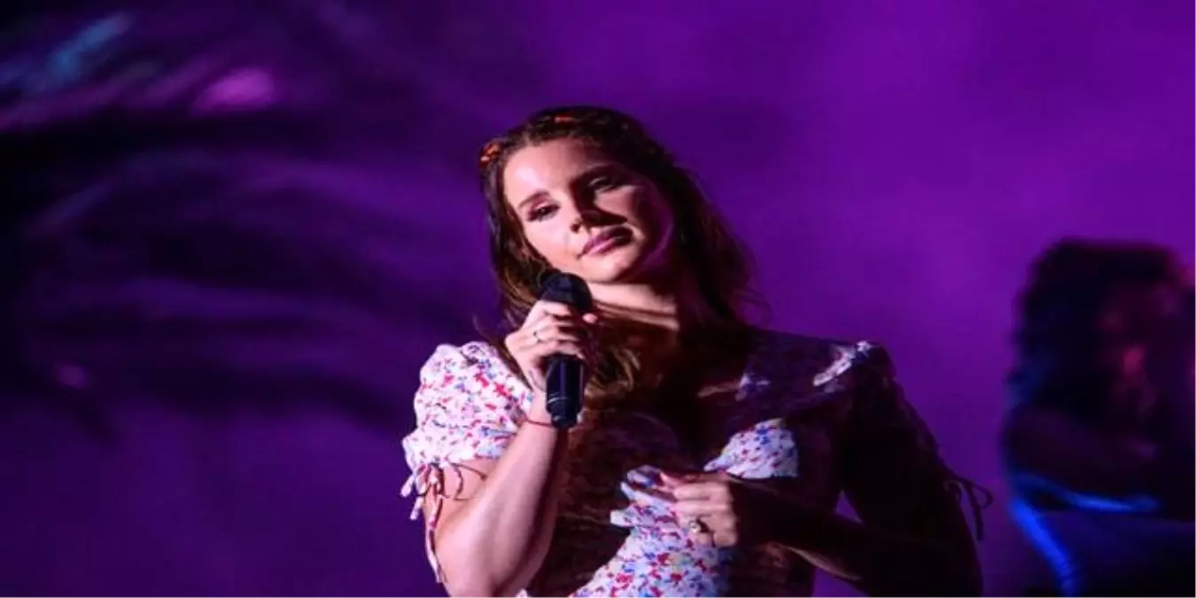 Lana Del Rey... \'ŞARKILARIMI DUYARSANIZ LÜTFEN DİNLEMEYİN!\'