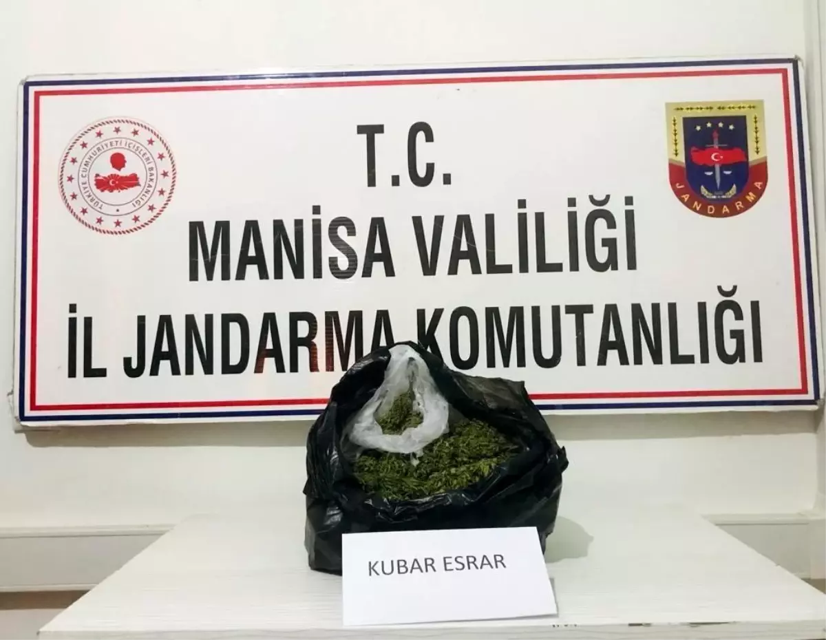 Manisa 3. sayfa: Manisa\'da durdurulan otomobilden esrar çıktı