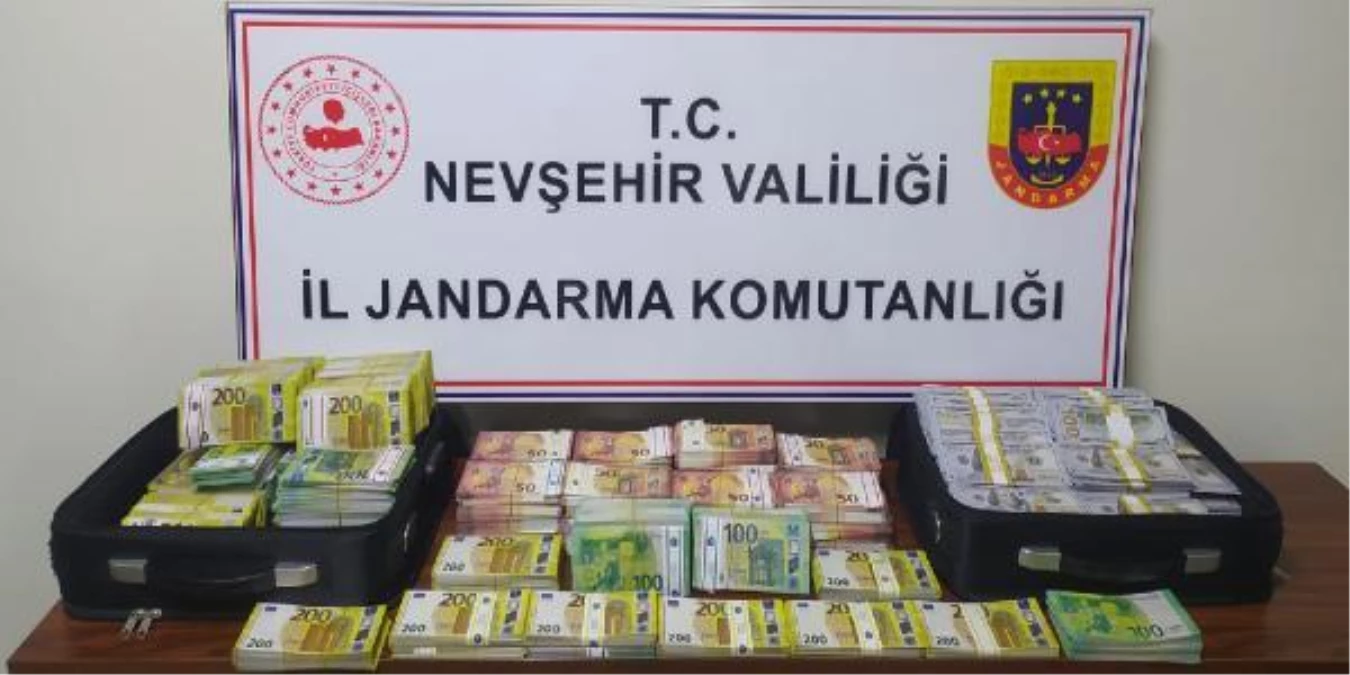 Nevşehir\'de 1 milyon 400 bin Euro ile 902 bin sahte dolar ele geçirildi