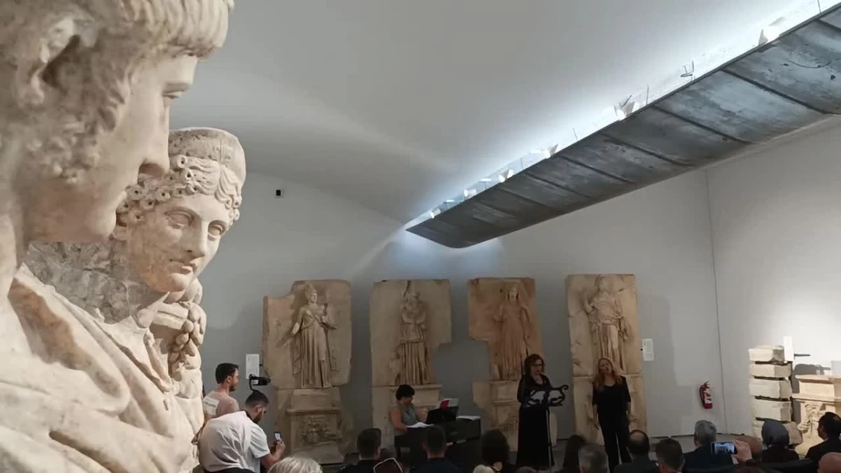 Afrodisias Antik Kentinde Opera Konseri Düzenlendi