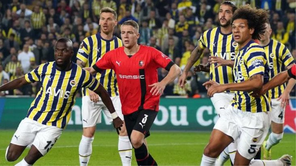 Fenerbahçe, Rennes maçında yıldız futbolcusunu sakatladı!