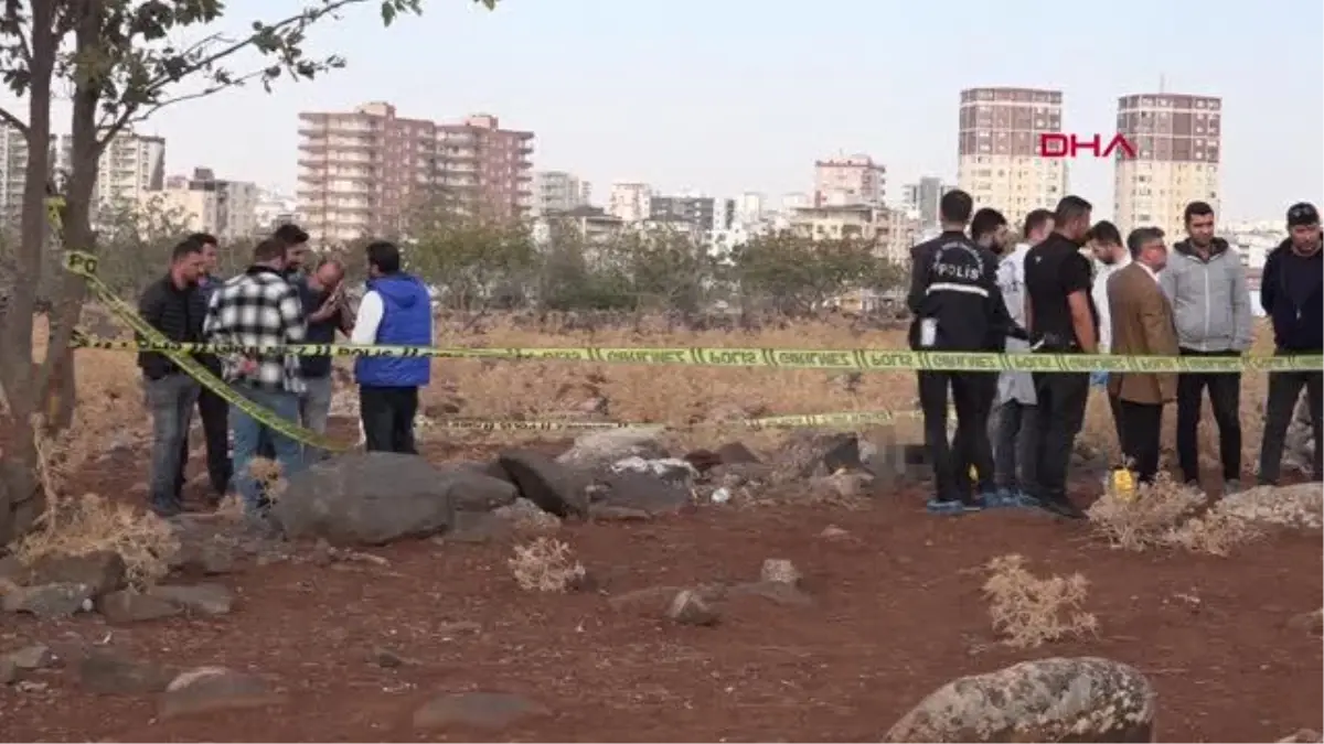 BOŞ ARAZİDE BAŞINDAN VURULMUŞ CESED BULUNDU