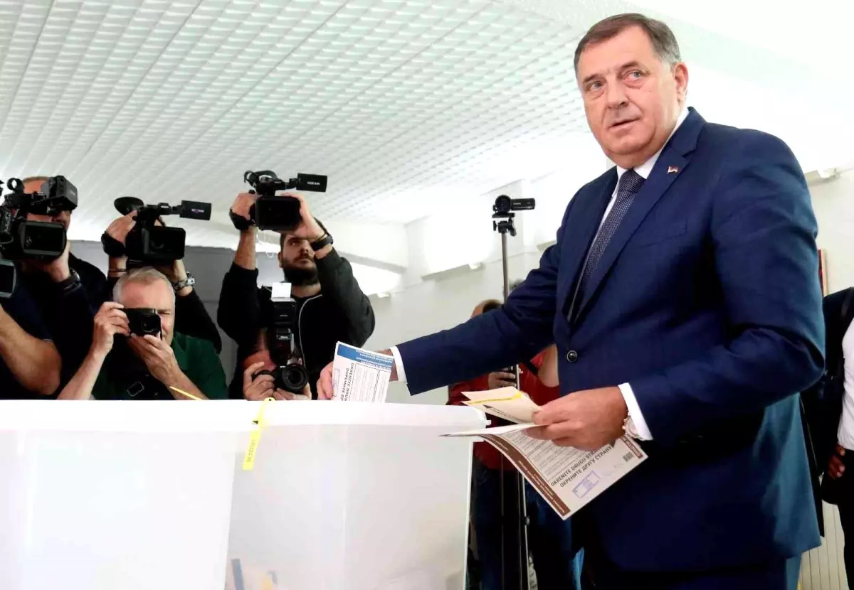 Bosna-Hersek\'te ayrılıkçı Bosnalı Sırp lider Dodik\'in seçim galibiyeti onaylandı