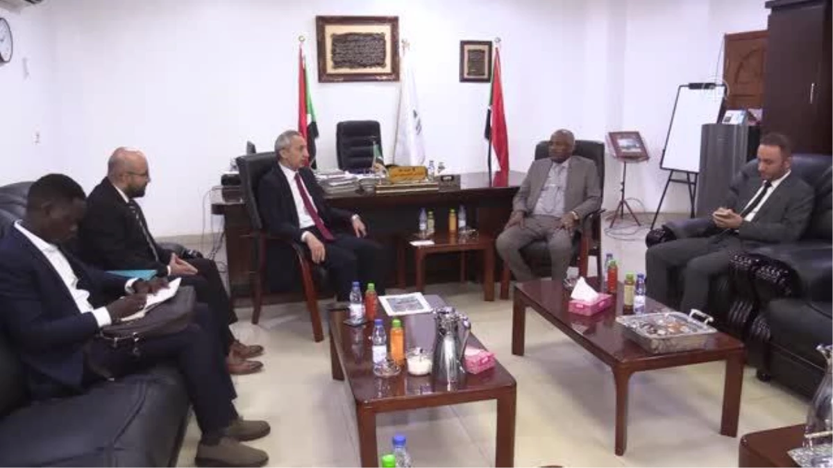 Büyükelçi Çobanoğlu, Sudan Eğitim ve Öğretim Bakan Vekili Huri ile görüştü
