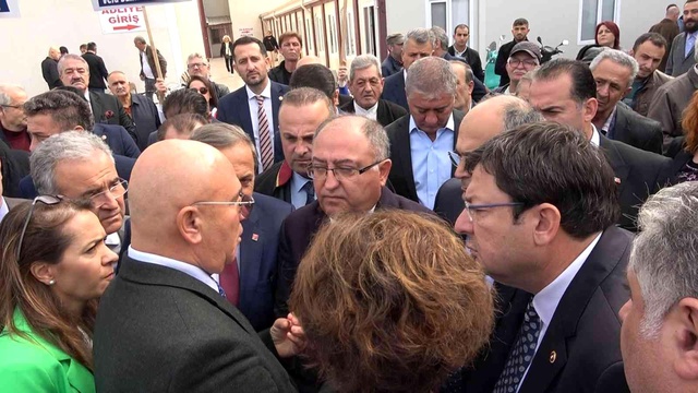 CHP'li vekil mahkemeye hakaret etti CHP'li vekil mahkemeye hakaret etti