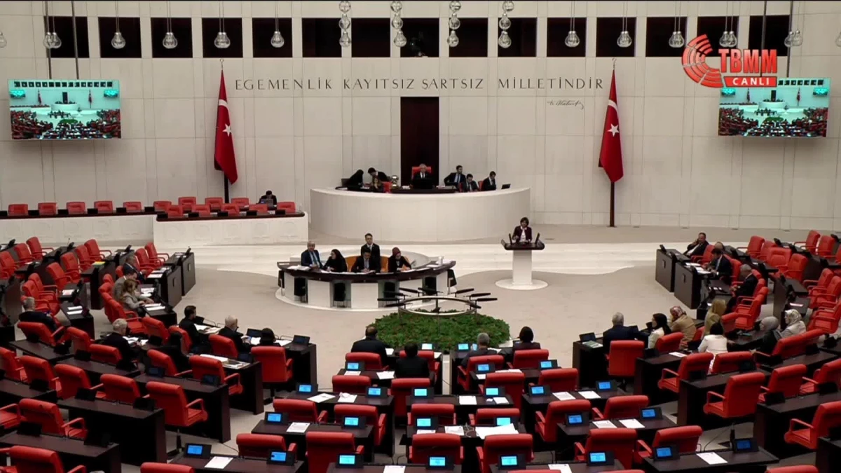 CHP\'nin Staj Mağdurlarının Yaşadığı Sorunların Araştırılması Önerisi AKP ve MHP Milletvekillerinin Oylarıyla Reddedildi