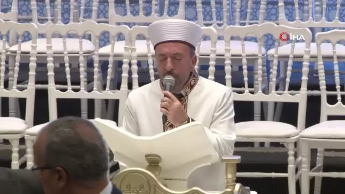 Diyanet İşleri Başkanı Erbaş: "Sizin vazifeniz Kur\'an-ı hayat rehberi olduğunu bütün insanlığa tanıtmak"