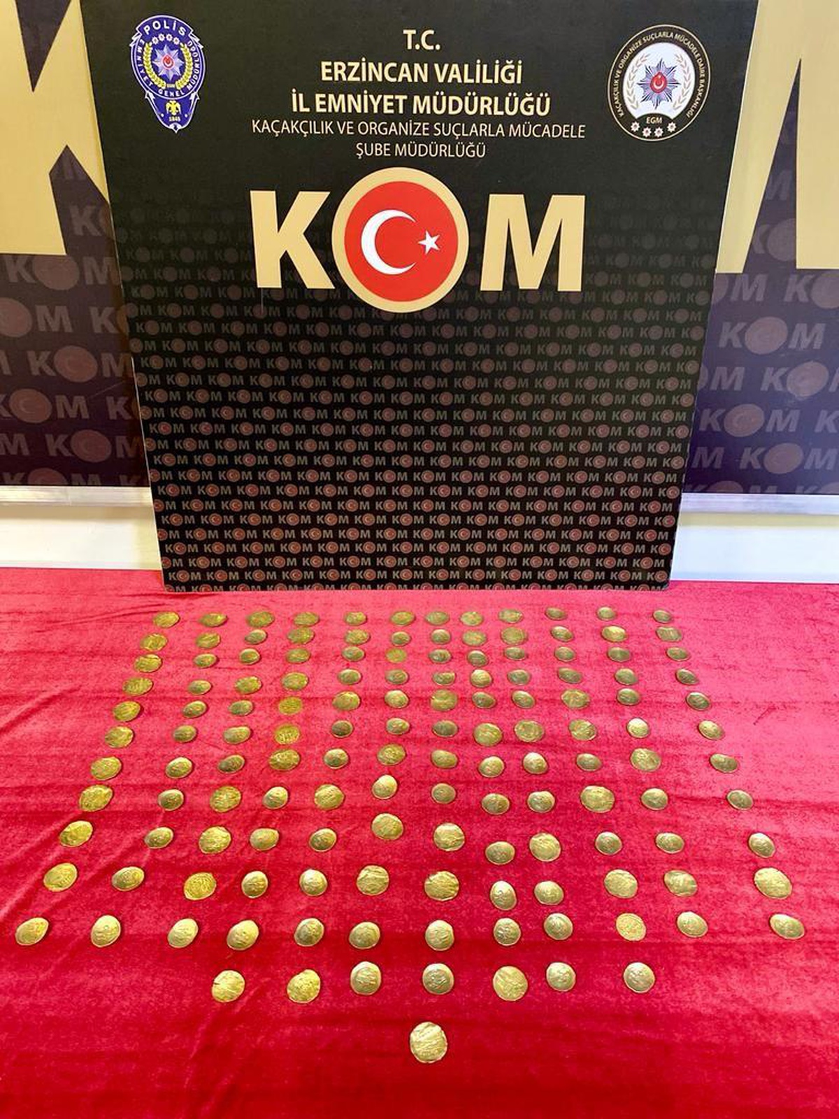 Erzincan\'da 140 parça tarihi sikke ele geçirildi