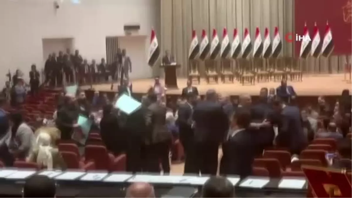 Irak meclisindeki güven oylamasında kavga