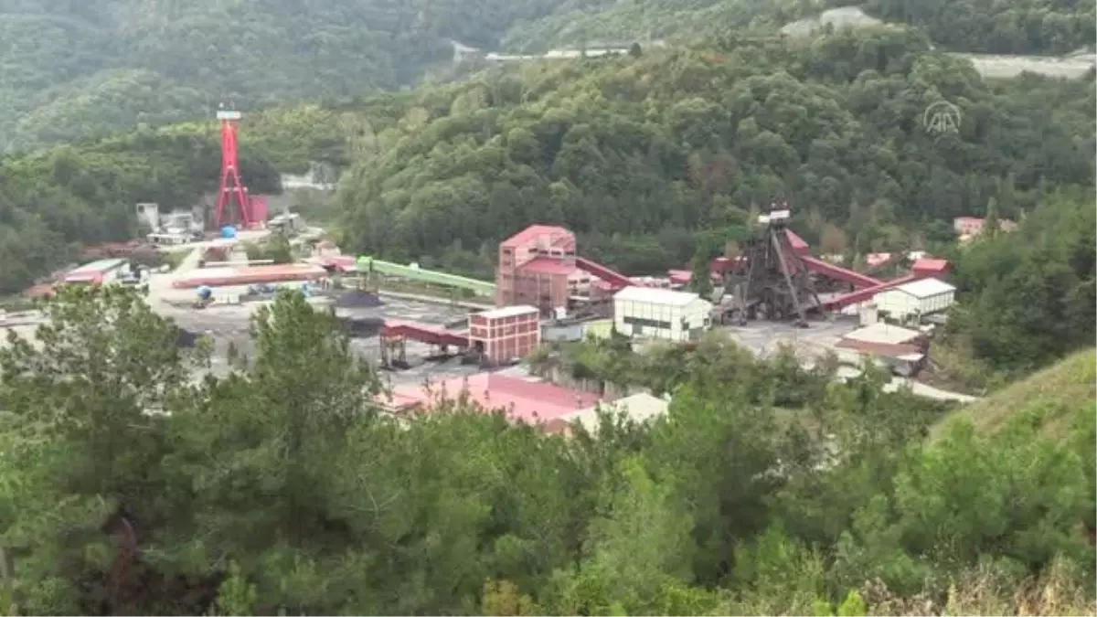 Maden ocağında yangının devam etmesi nedeniyle üçüncü baraj yapılıyor