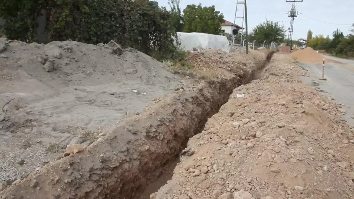 Malatya Samanköy Sakinleri, Doğal Gaz Hizmetinin Kendilerine Ulaştırılmadığından Şikayetçi: "Geçen Sene Söz Verdiler.