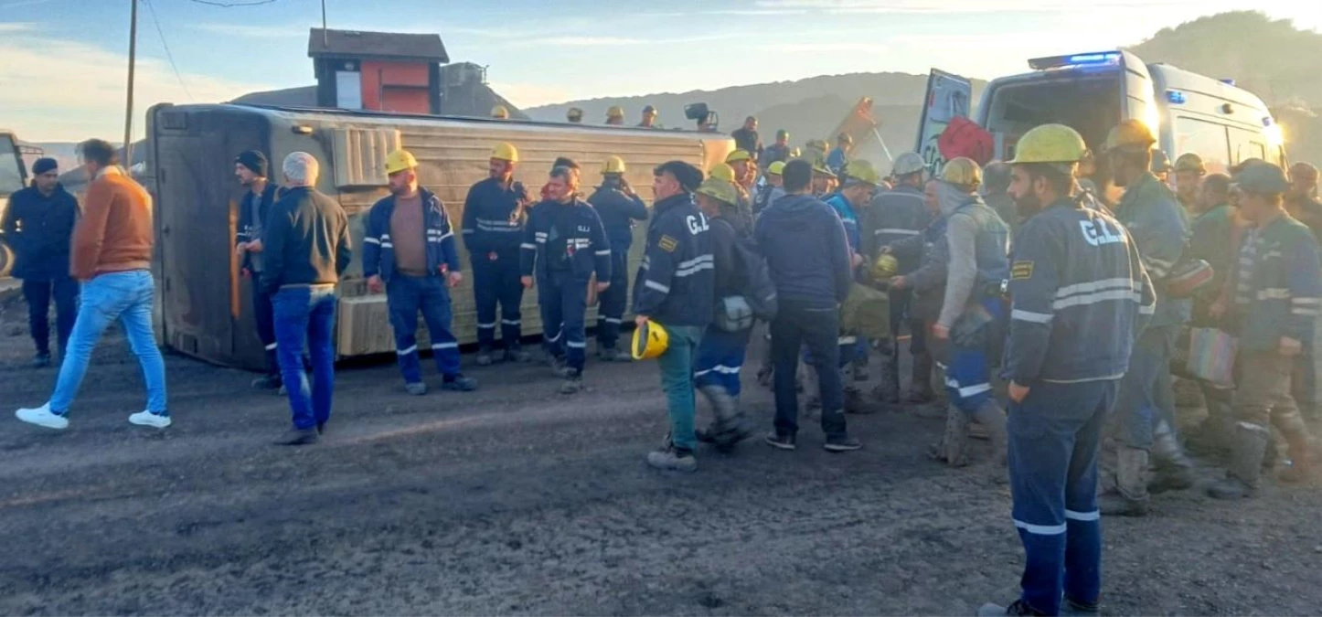 Tavşanlı\'da kömür madeni işçilerini taşıyan servis devrildi: 11 yaralı