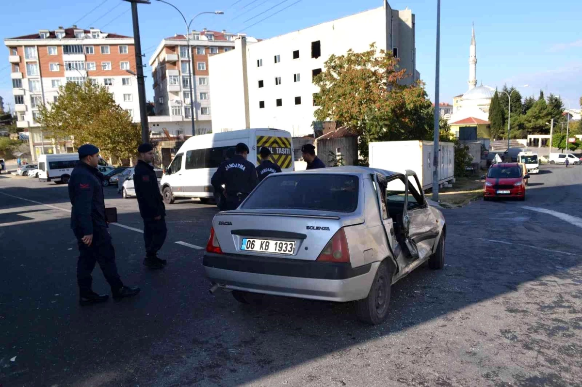 Üniversitelilerin derse yetişme telaşı kazayla bitti: 5 yaralı