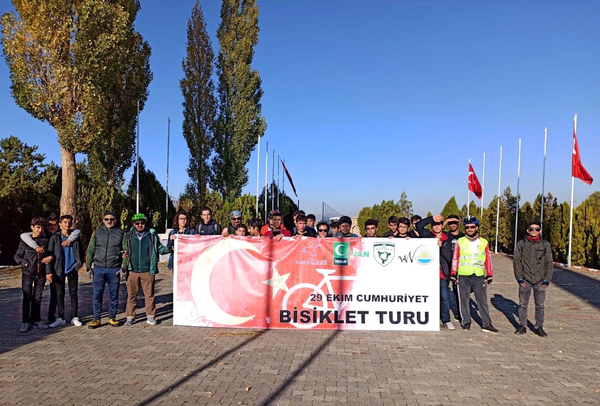 29 Ekim Cumhuriyet Bayramı için pedal çevirdiler