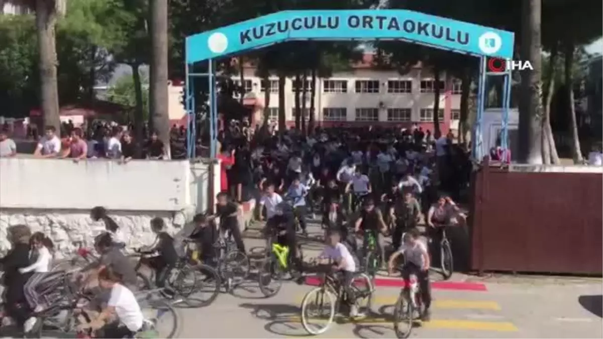 298 öğrenci Cumhuriyetin 99. yılını bisiklet turu ile kutladı