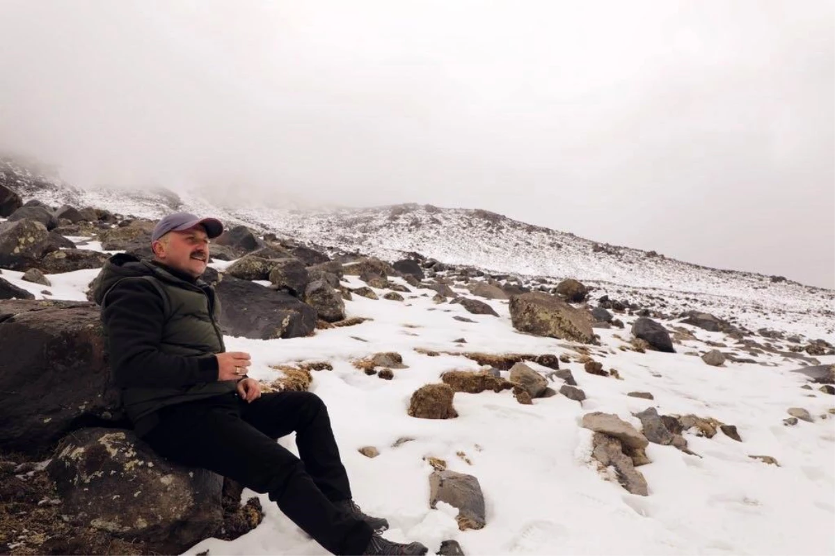 Ağrı Valisi Varol, teröristlerden temizlenen Ağrı Dağı\'nda yol açma çalışmalarını inceledi