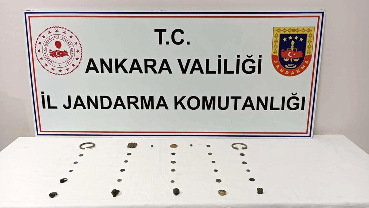 Ankara\'da tarihi eser ve mezar taşı operasyonları