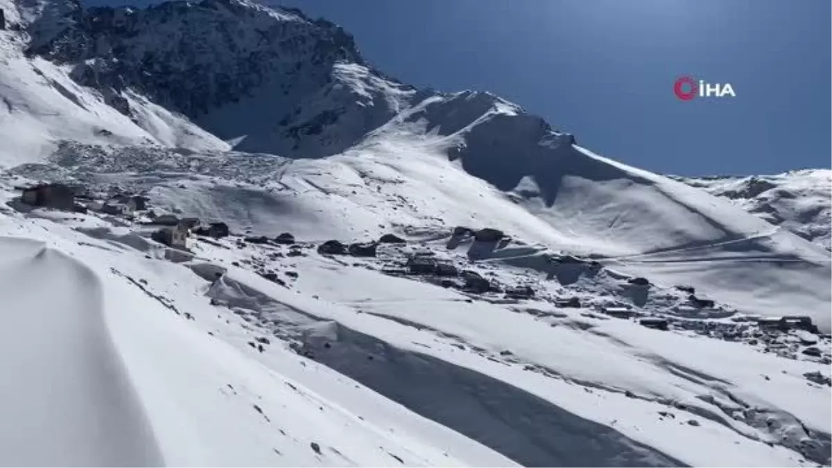 Artvin yaylaları beyaza büründü