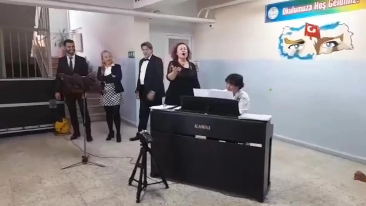 Aydın\'da Köy Okulu Öğrencileri Operayla Tanıştı