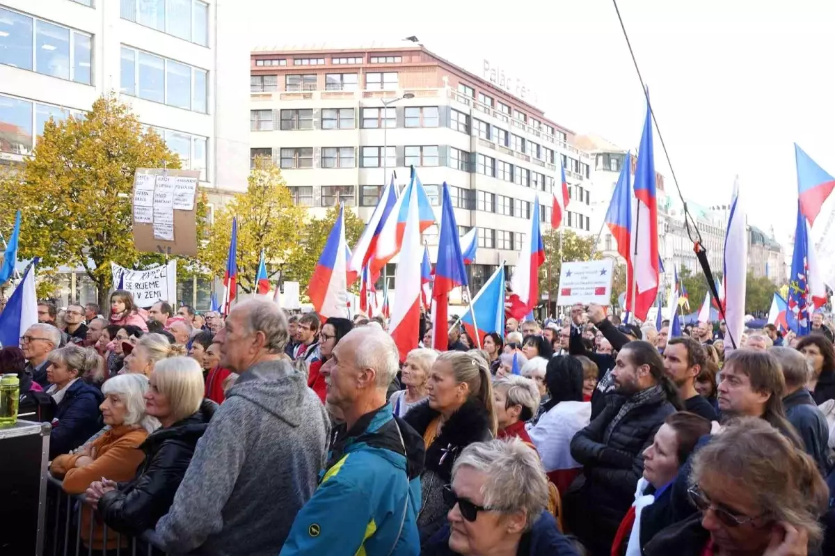 Çekya'da Rusya'ya yapılan yaptırımlar protesto edildi