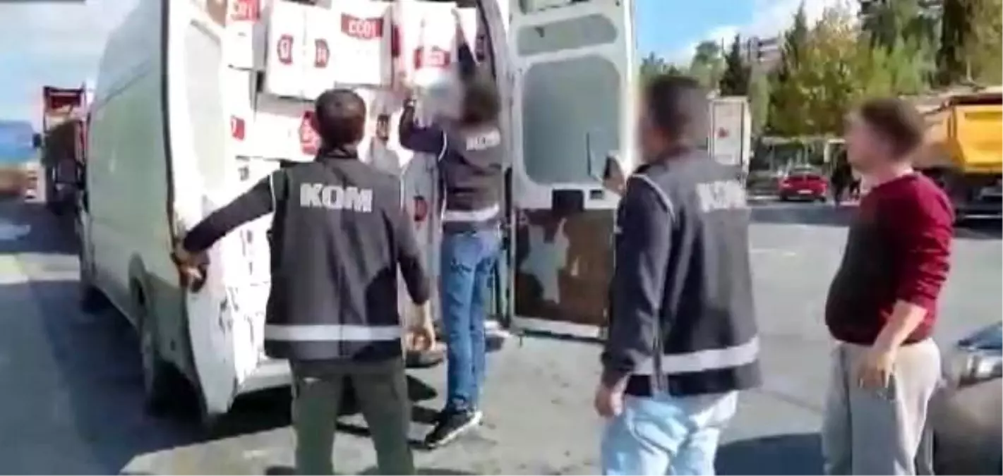 Görevden ihraç edilen astsubay 1 milyon 770 bin kaçak makaronla yakalandı