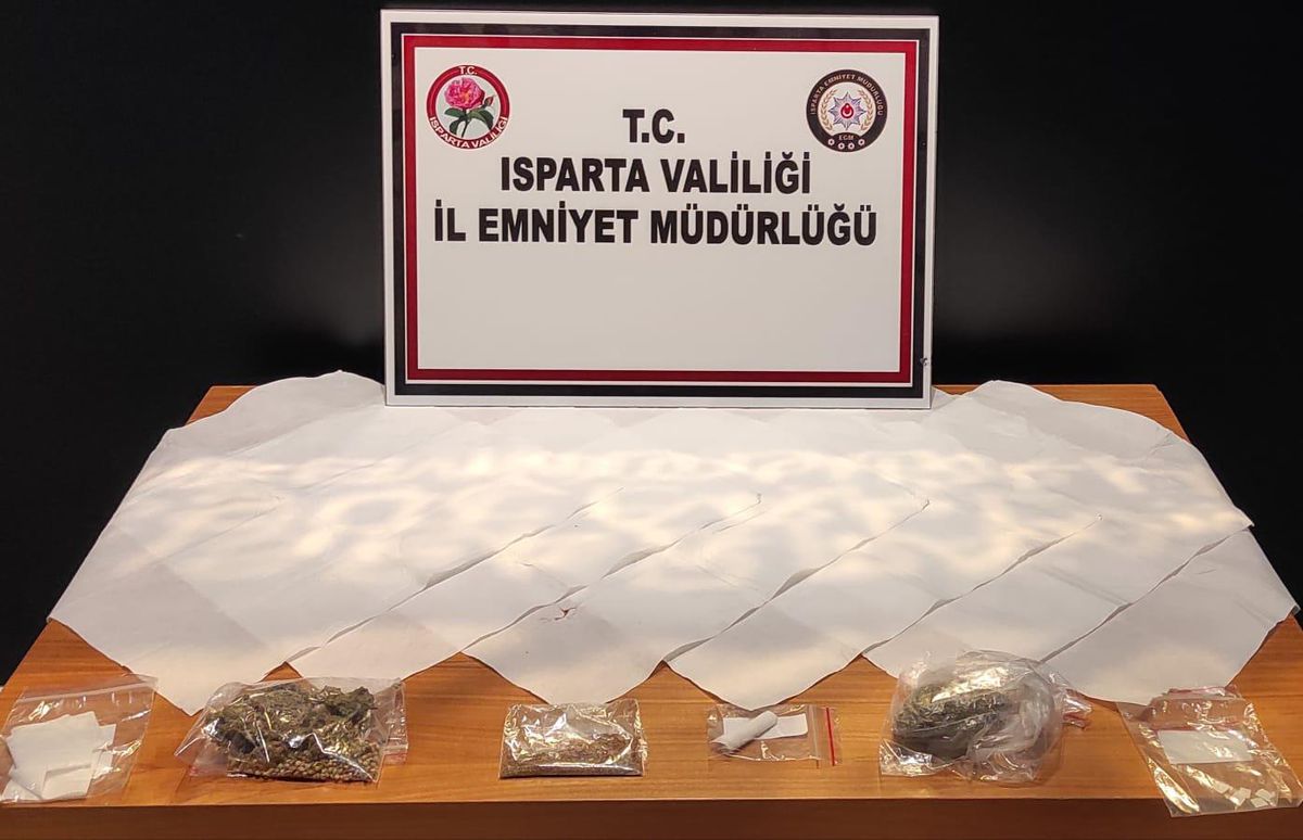 Isparta\'da düzenlenen uyuşturucu operasyonunda 2 kişi tutuklandı
