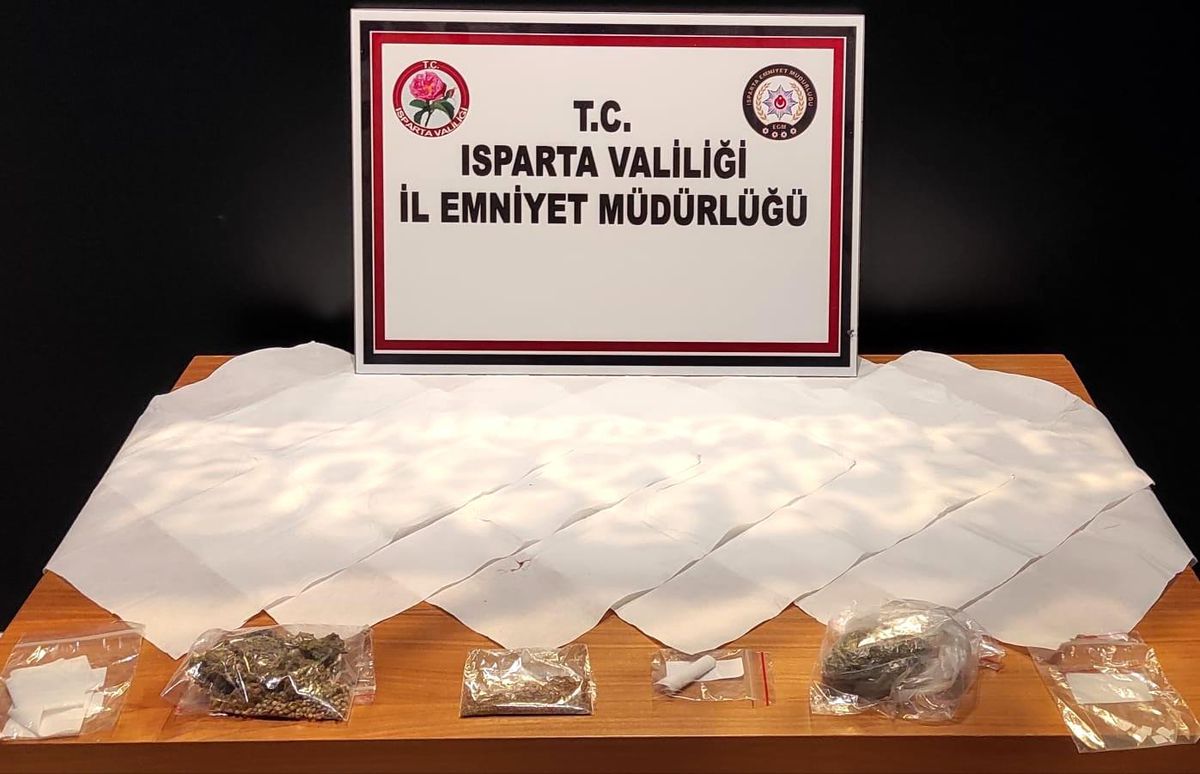 Isparta\'da uyuşturucu madde operasyonuna 2 tutuklama