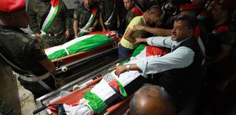 İsrail güçlerince öldürülen iki Filistinlinin cenazesi toprağa verildi