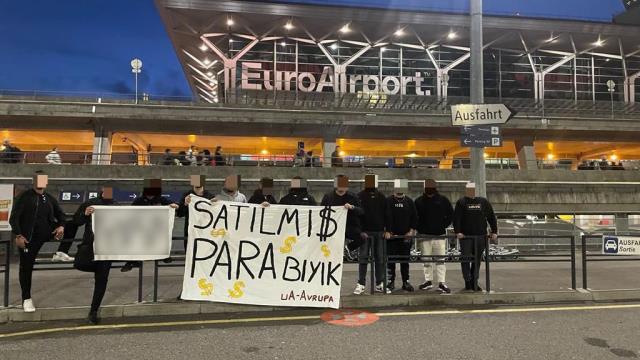 İsviçre yolunda olay karşılaşma! Galatasaraylılar, hakem Ali Palabıyık'ı havaalanında sıkıştırdı