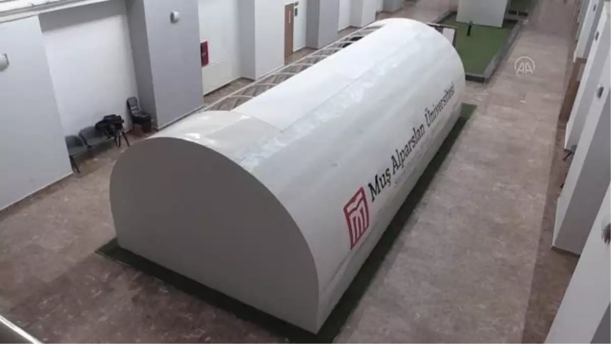 Kabin memuru adayları uçağı aratmayan ortamda eğitim görüyor