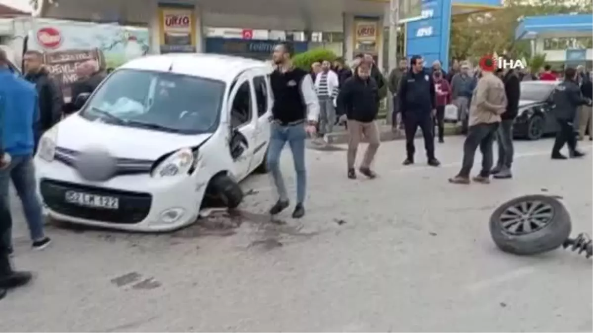 Ordu'da iki hafif ticari araç çarpıştı: 2 yaralı