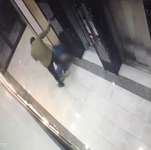 Pendik'te darp edilerek bayıltılan genç kız konuştu: 'Beni 25 dakika boyunca dövdü'