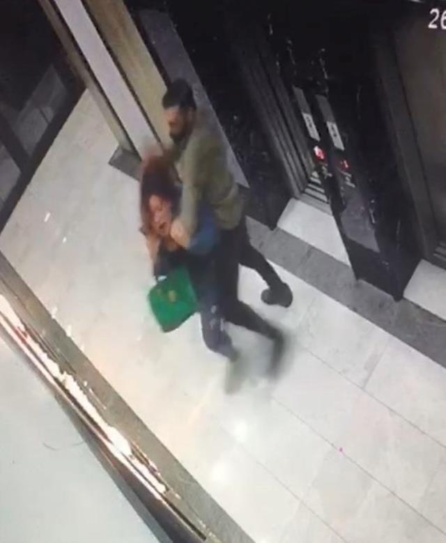 Pendik'te darp edilerek bayıltılan genç kız konuştu: 'Beni 25 dakika boyunca dövdü'
