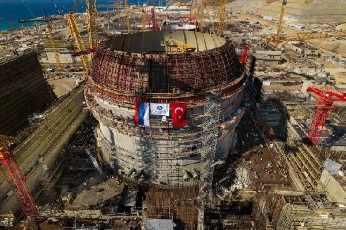 Rosatom, Akkuyu\'da test edilmek üzere Türkiye\'ye nükleer yakıt simülatörleri gönderdi