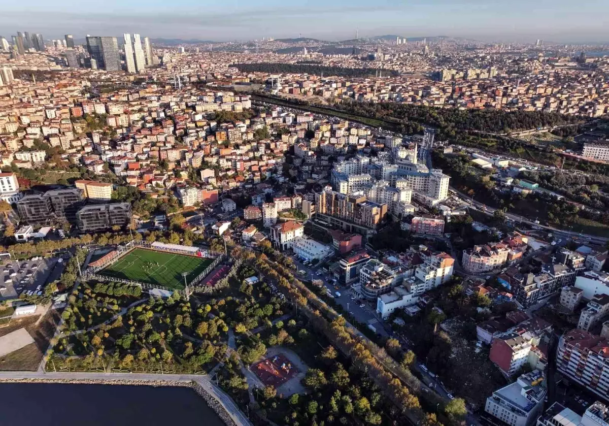 Şakir Zümre\'nin torunu Ahmet Hüsnü Humbaracıbaşı: "Selçuk Bayraktar ve SİHA\'ları çok başarılı buluyorum"