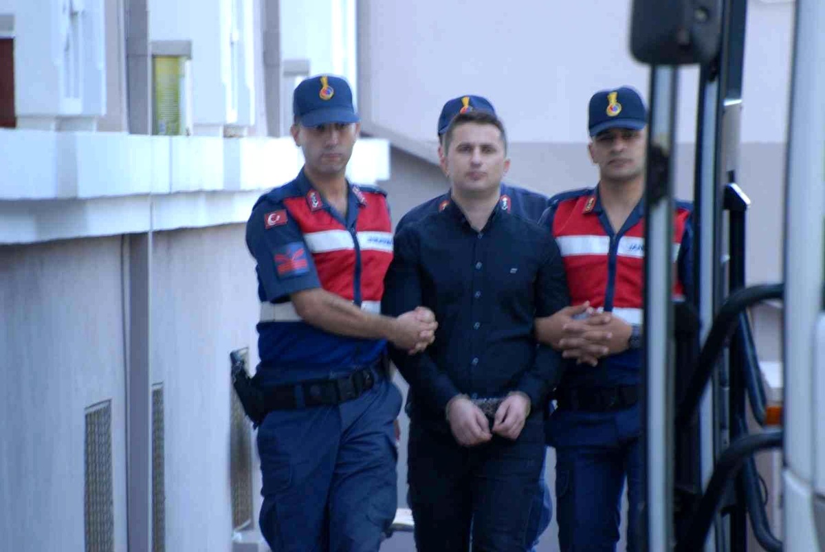 Seydikemer\'deki katil zanlısı kuzenlere ceza yağdı