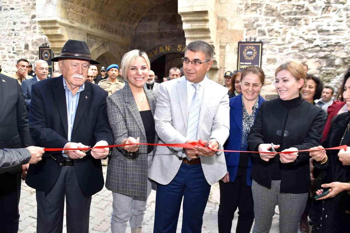 Safranbolu\'da yöresel el sanatları sergisi açıldı