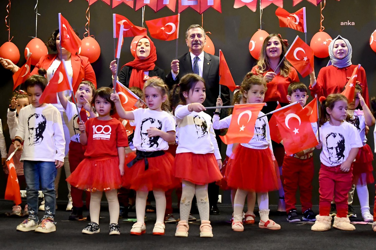Tepebaşı\'nda Cumhuriyet Bayramı Coşkusu