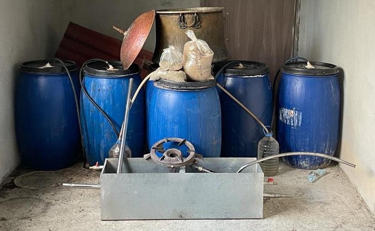 Tokat\'ta 1200 litre sahte içki ele geçirildi