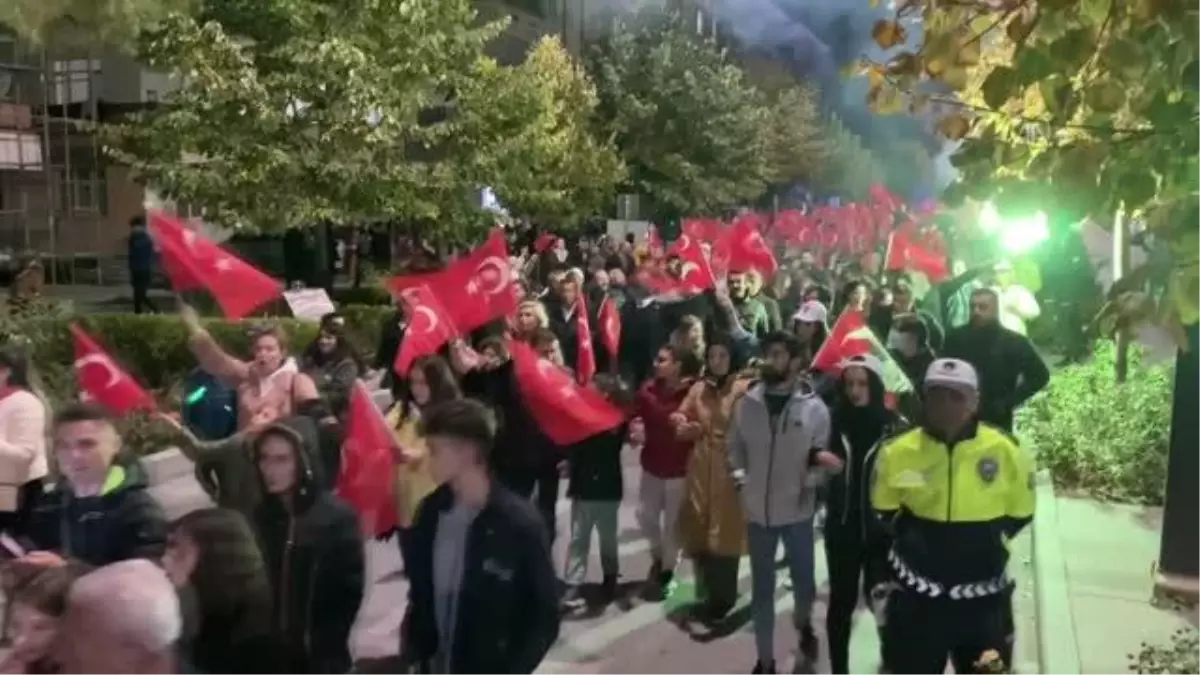 29 Ekim Cumhuriyet Bayramı fener alayıyla kutlandı