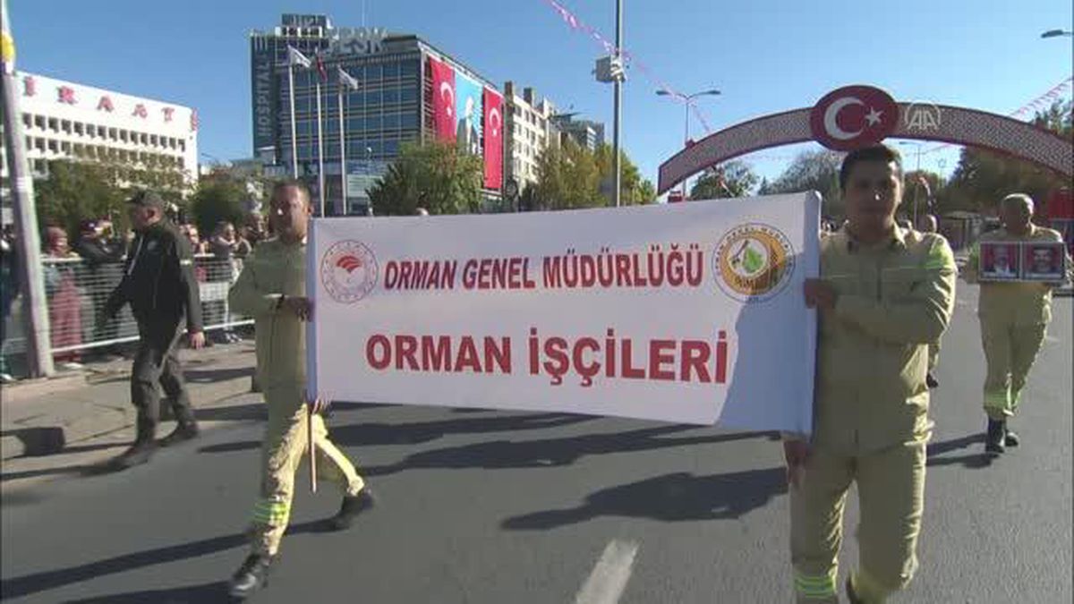 '29 Ekim Cumhuriyet Bayramı Geçit Töreni' düzenlendi (5)