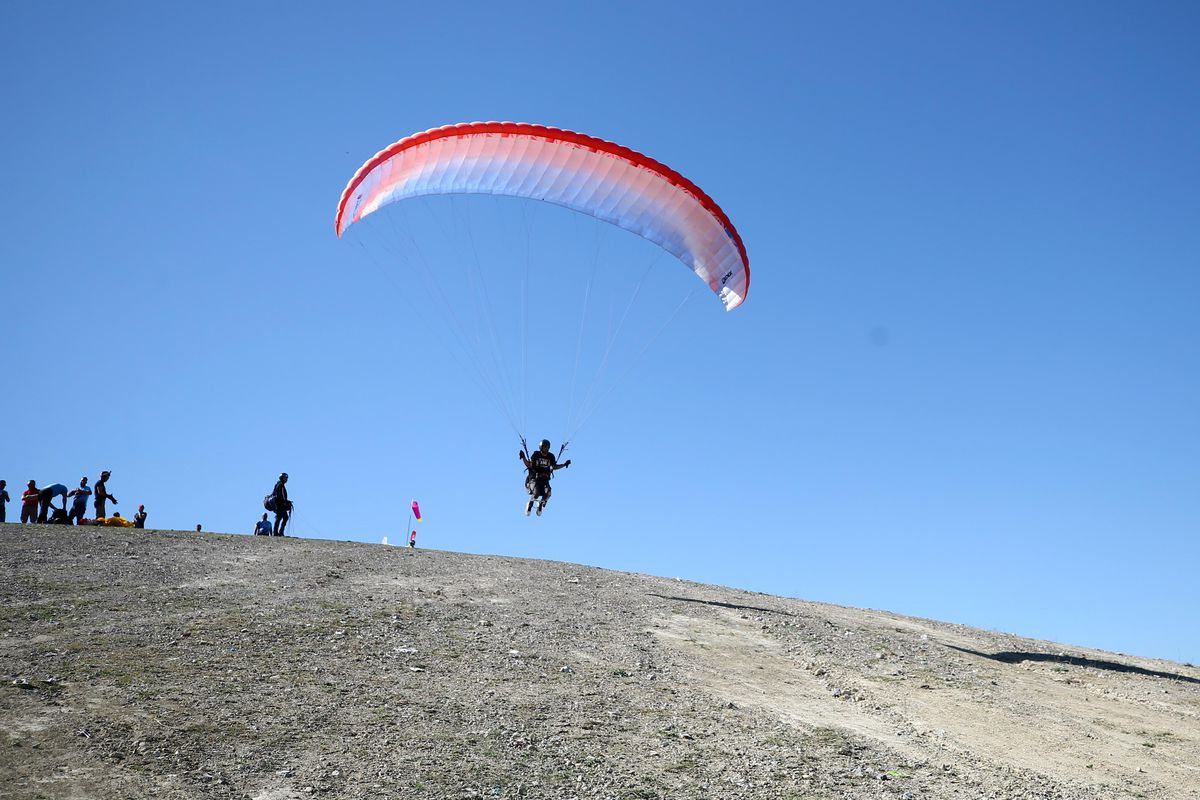 Adana\'da, Avrupa Yamaç Paraşütü Hedef Şampiyonası Süper Finali devam etti
