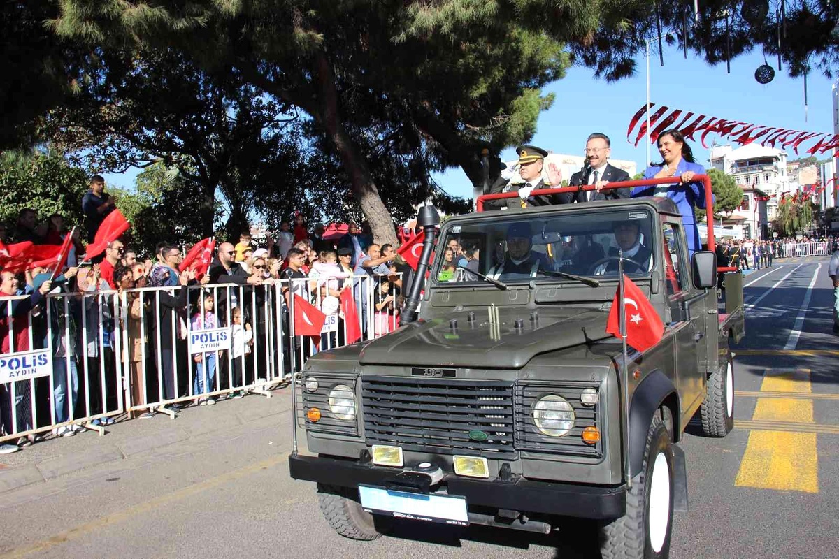 Aydın\'da 29 Ekim Cumhuriyet Bayramı kutlandı